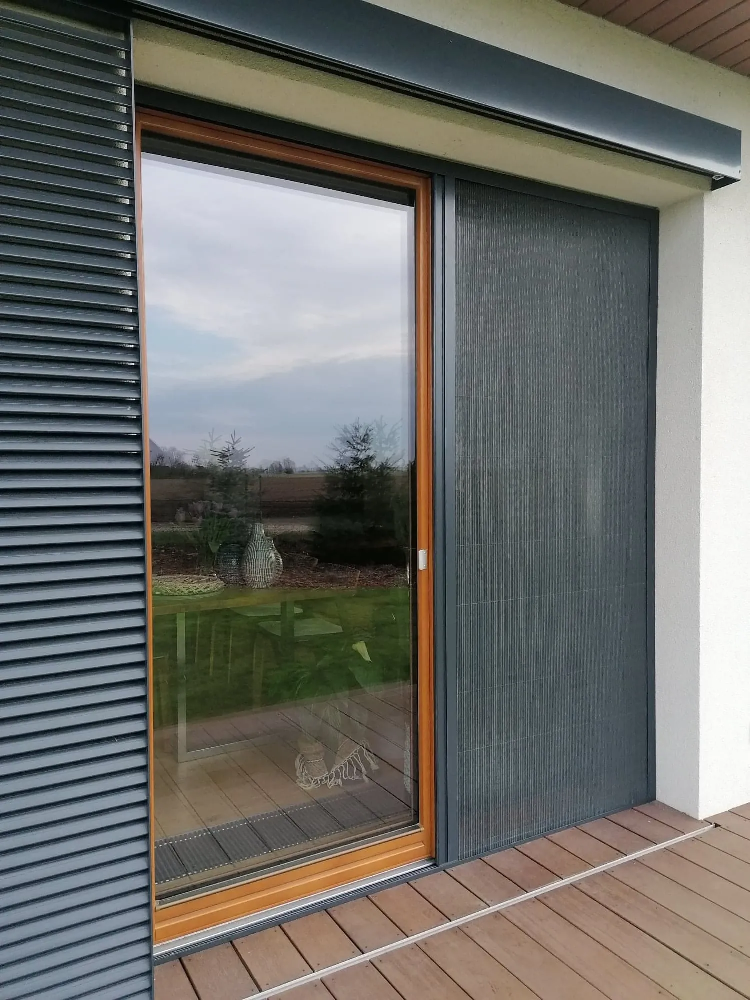 Żaluzje drewniane i aluminiowe